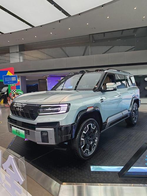 成都龙泉驿区裕力欧企业管理咨询比亚迪方程豹硬派越野的爆款，英菲尼迪35周年与你共成长
